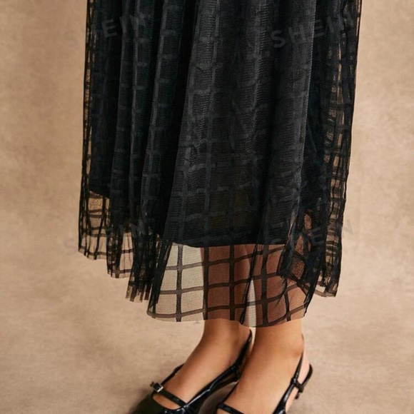 Mesh overlay midi skirt - Picture 3 of 4